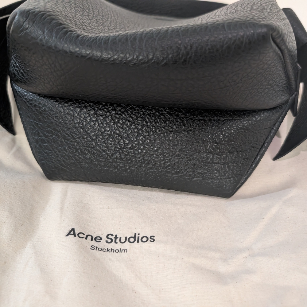 Acne Studios Musubi Mini Black Textured Leather Shoulder Bag New Without Tags - Picture 12 of 16